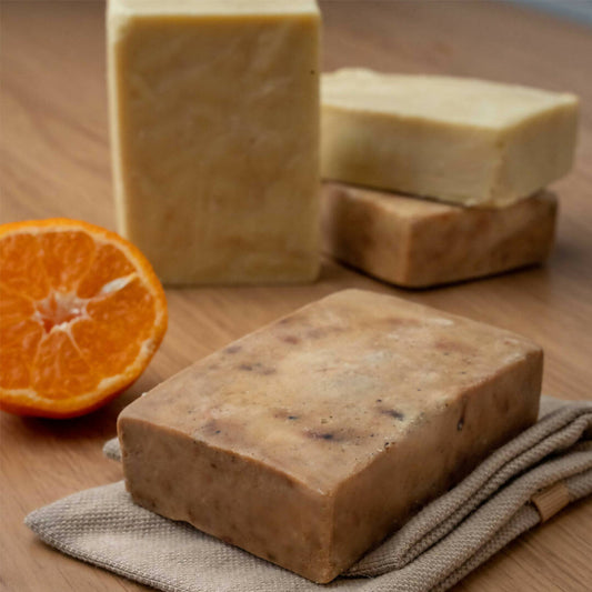 Oli-xmasshoot-scrub-notext