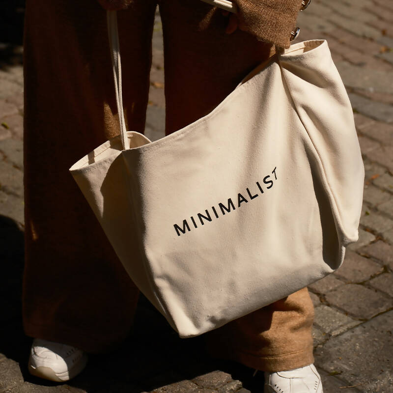 Basic Tote - Minimalist